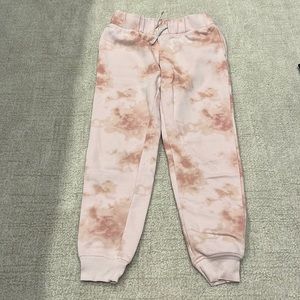 PINK TYE DYE SWEATPANTS WITH POCKETS & ADJUSTABLE WAIST. CUTE & COMFY TO LOUNGE!